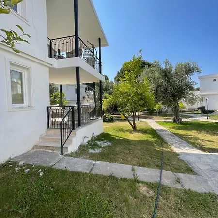 Sun Apartment *